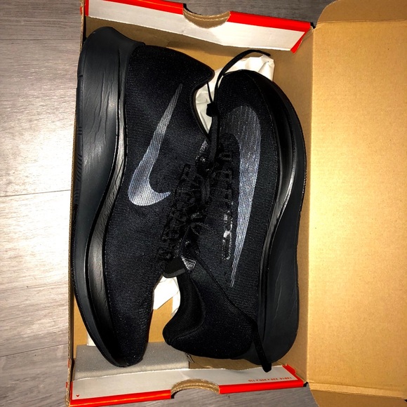 Nike “Zoom Fly” BRAND NEW IN BOX - Picture 2 of 6